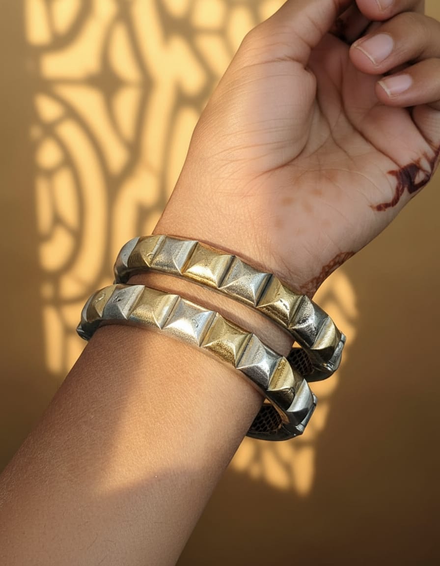 dual tone screw openable bracelet combo set 