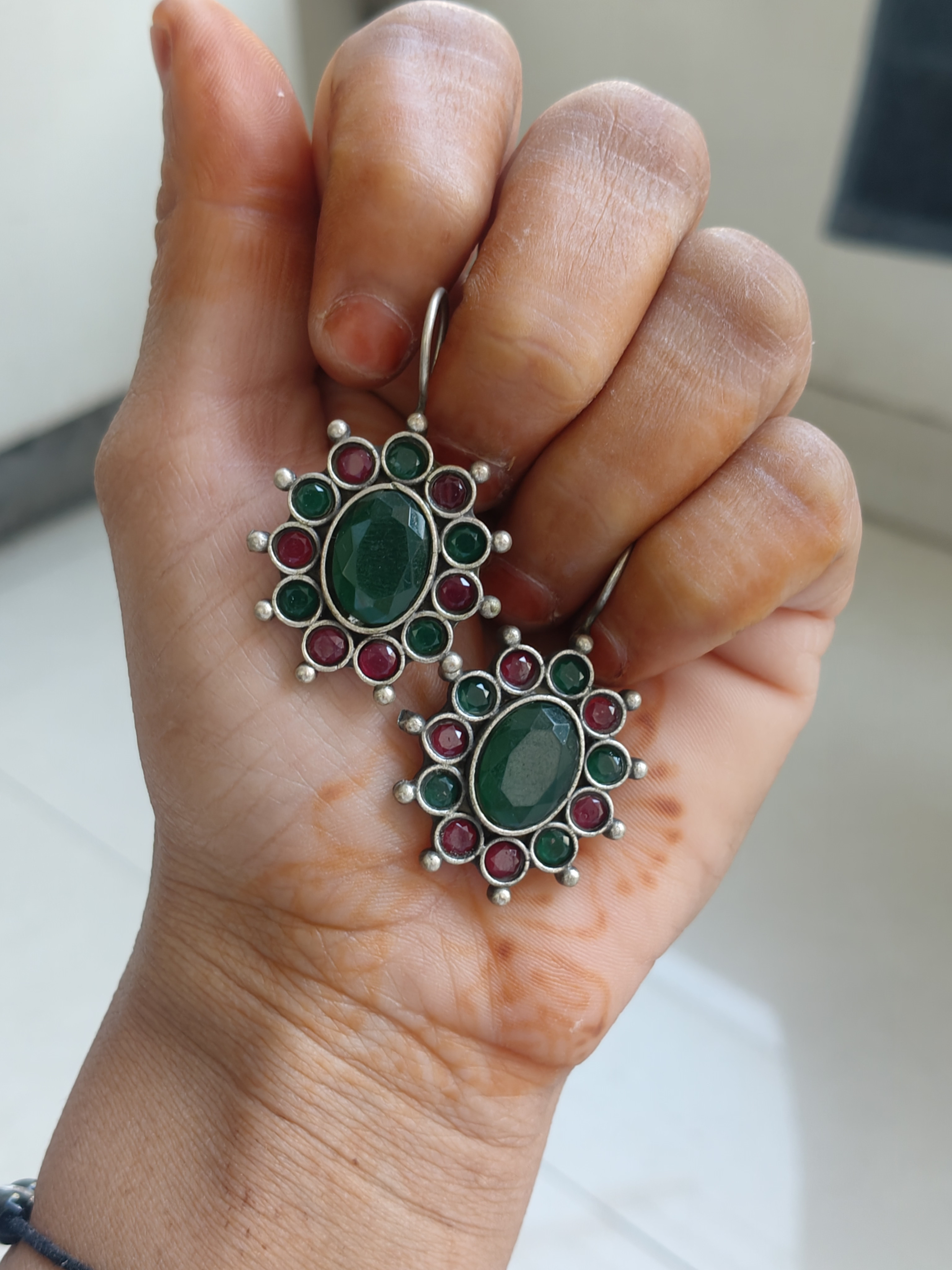 Dual tone Monalisa stone necklace 