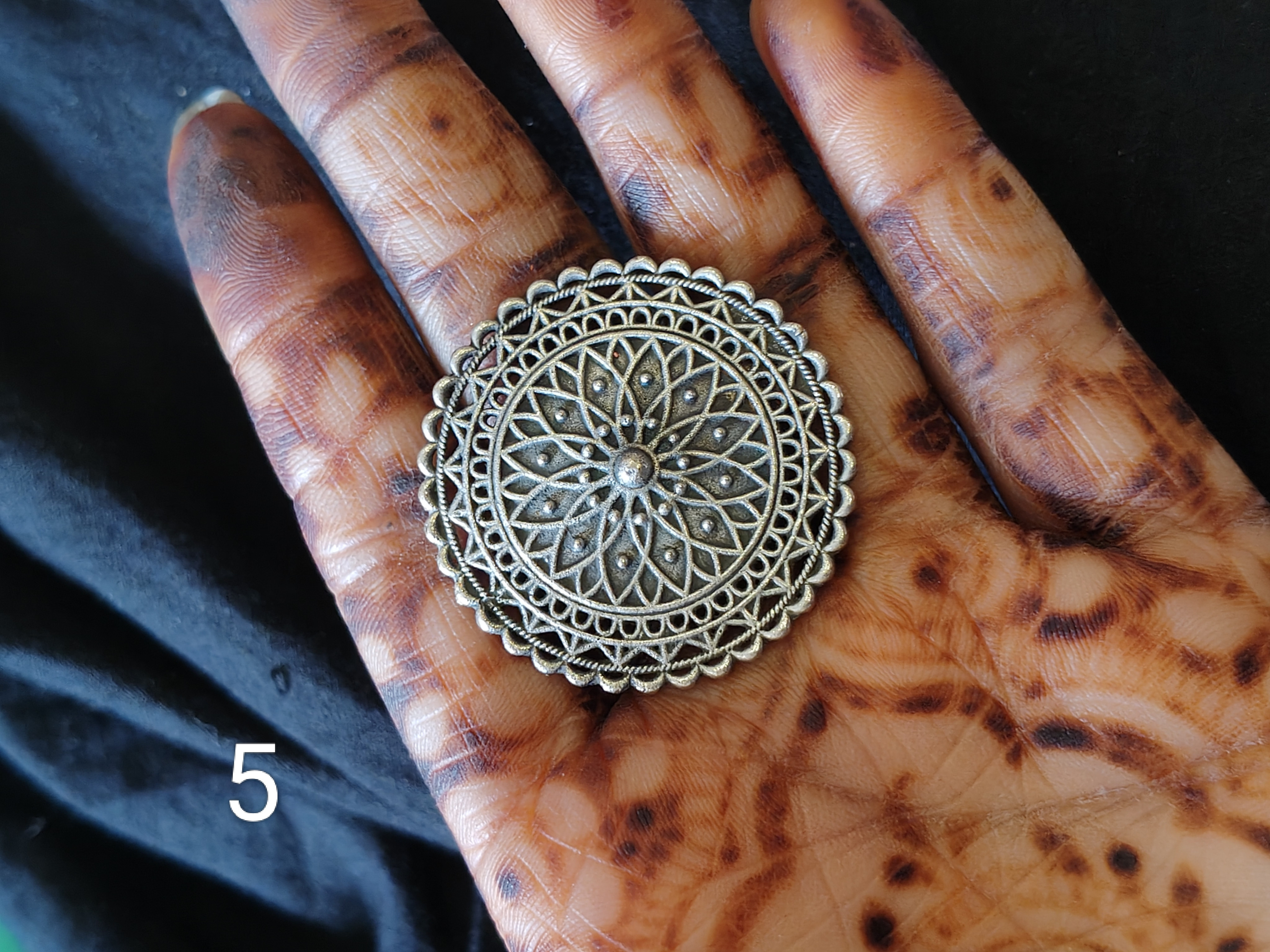 Silver lookalike ring 