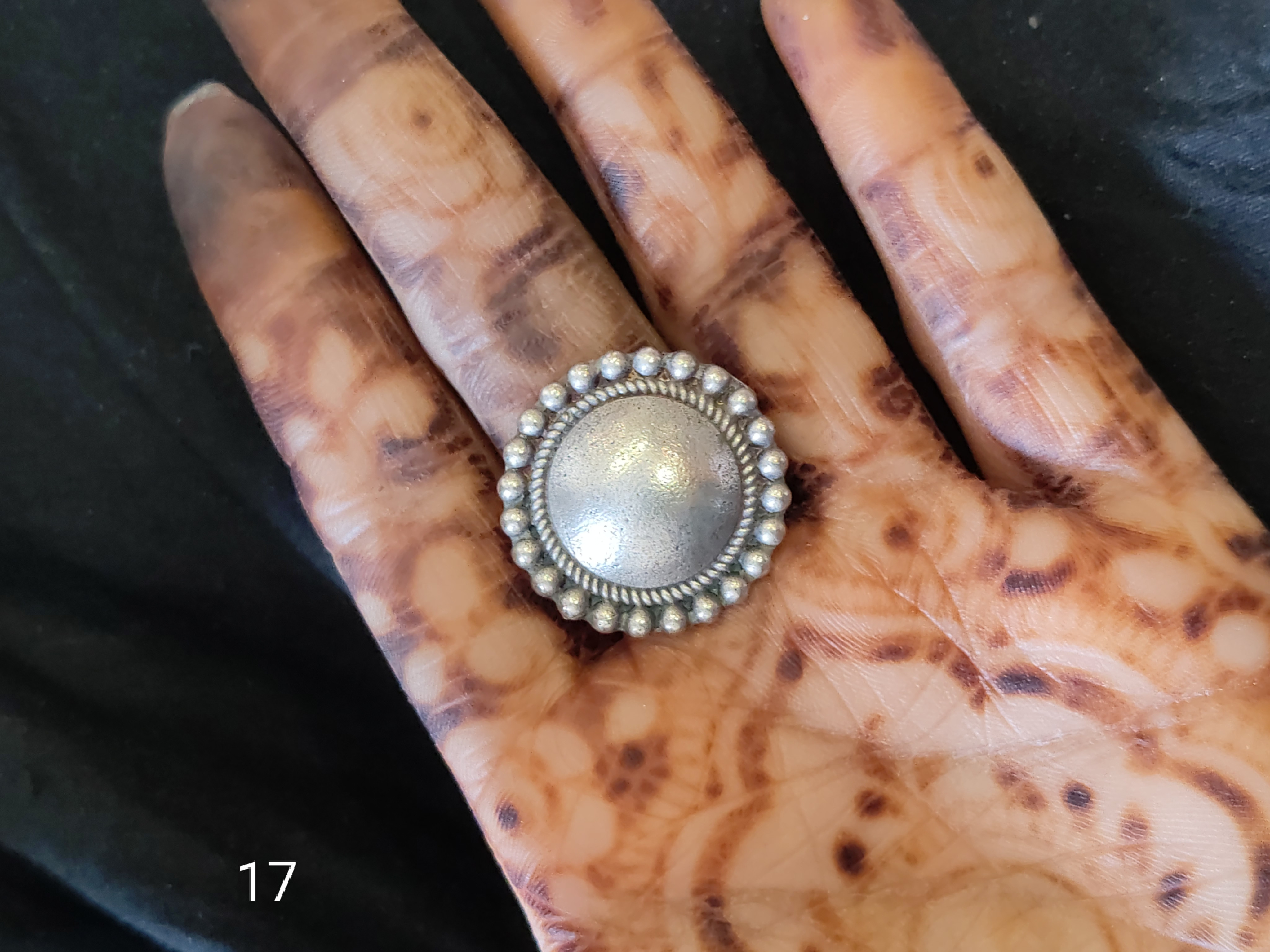 Silver lookalike ring 