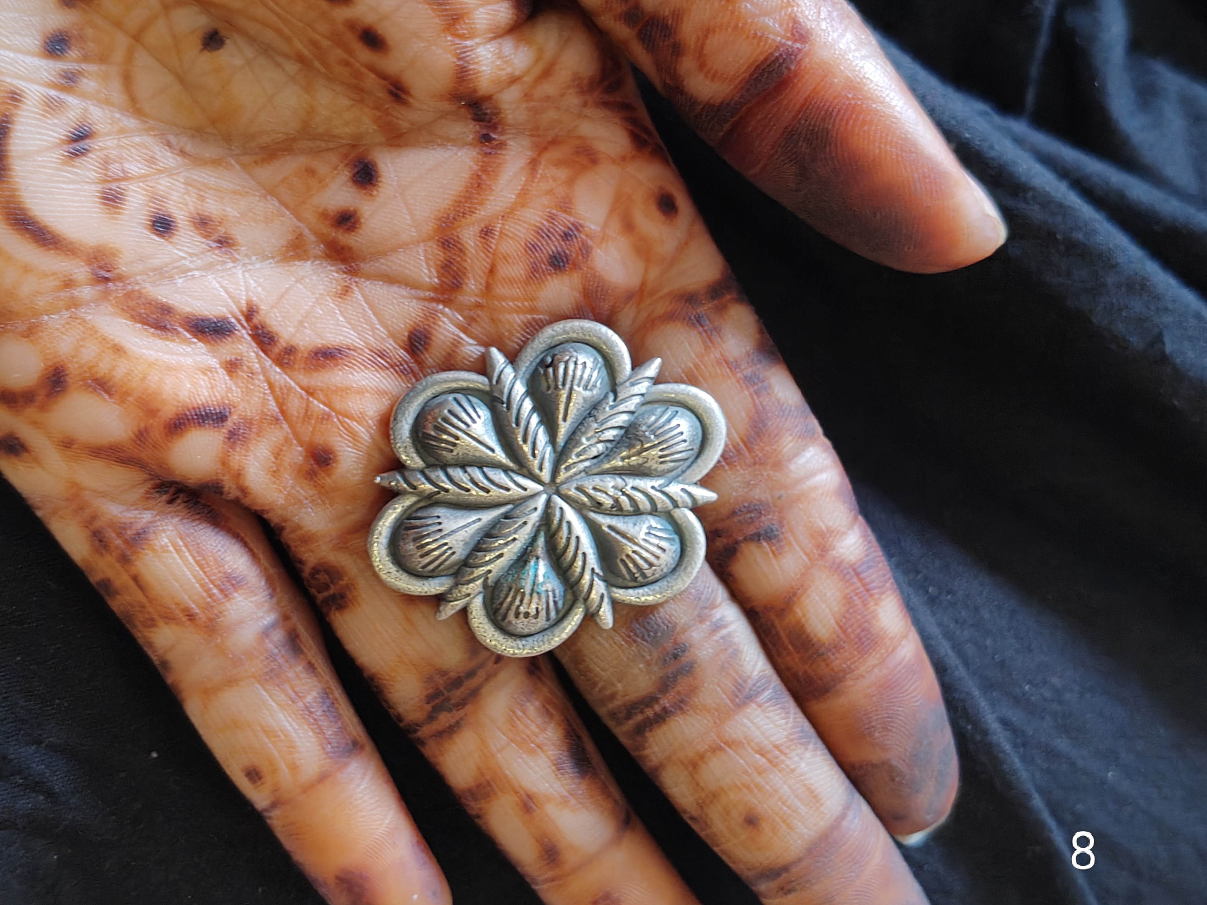 Silver lookalike ring 